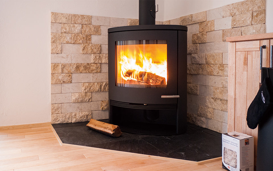 タワー型ストーブ シルバー　2022年式 TT22R – DAGTOVE